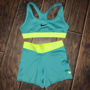 Girls Nike Pro